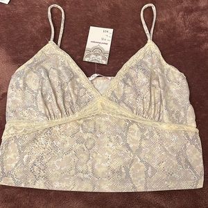 NWT Hazel Boutique Snakeskin Lace Crop Top